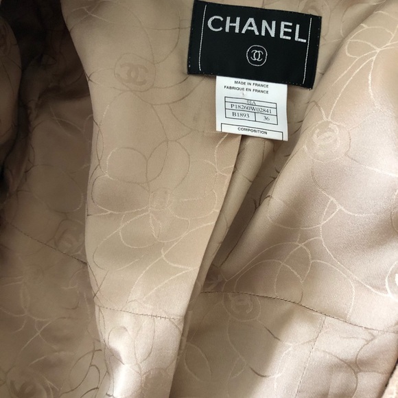 Chanel jacket - Picture 5 of 5